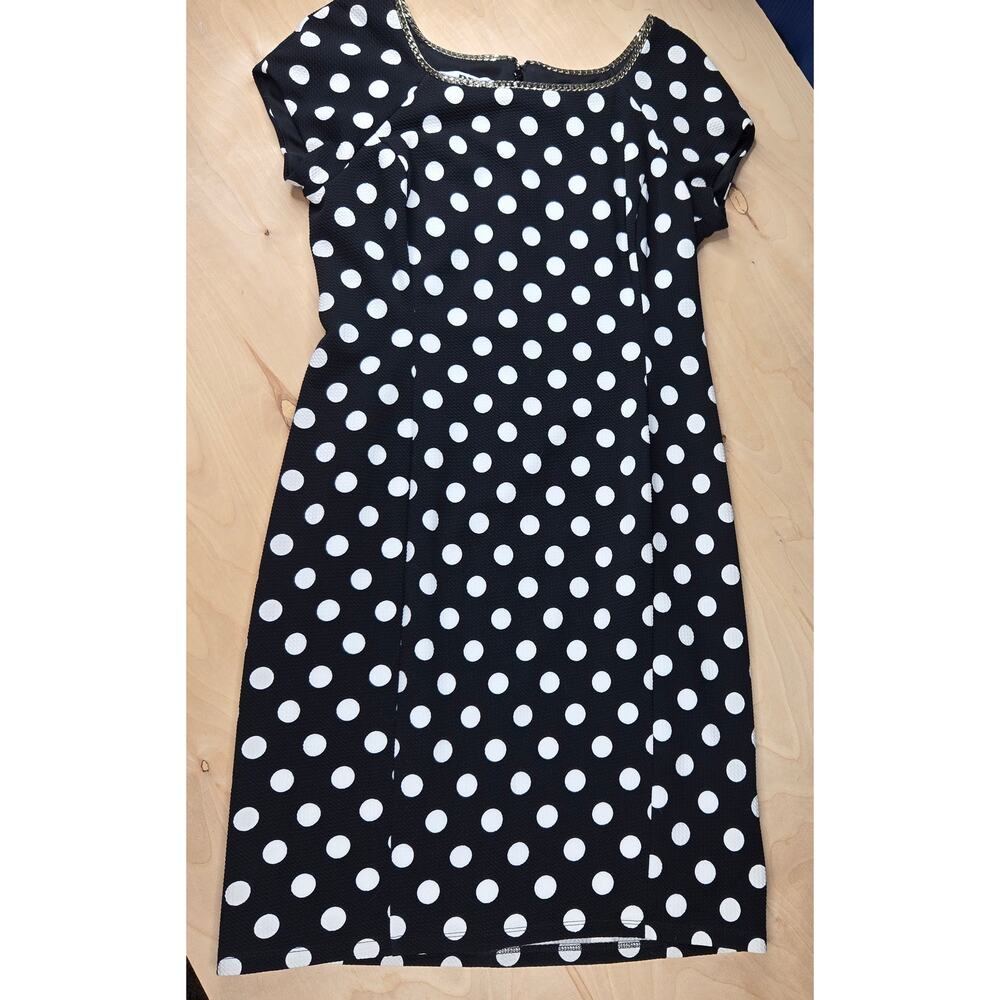 DR Collection Women's Black Poka Dot Dress size 10 Knee Length Short Sleeve